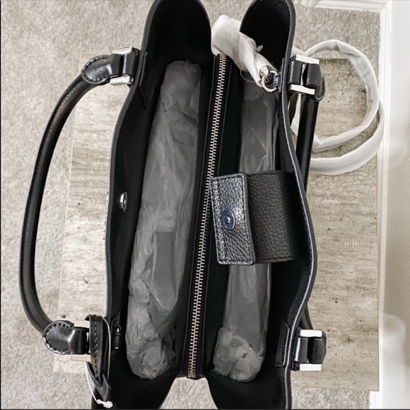 NWT Michael Kors Large Pebble Leather Satchel. - Picture 5 of 8